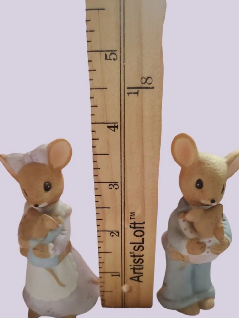 Enesco Vtg Mouse Family Figurines Mother & Father Holding Babies Set Of 2